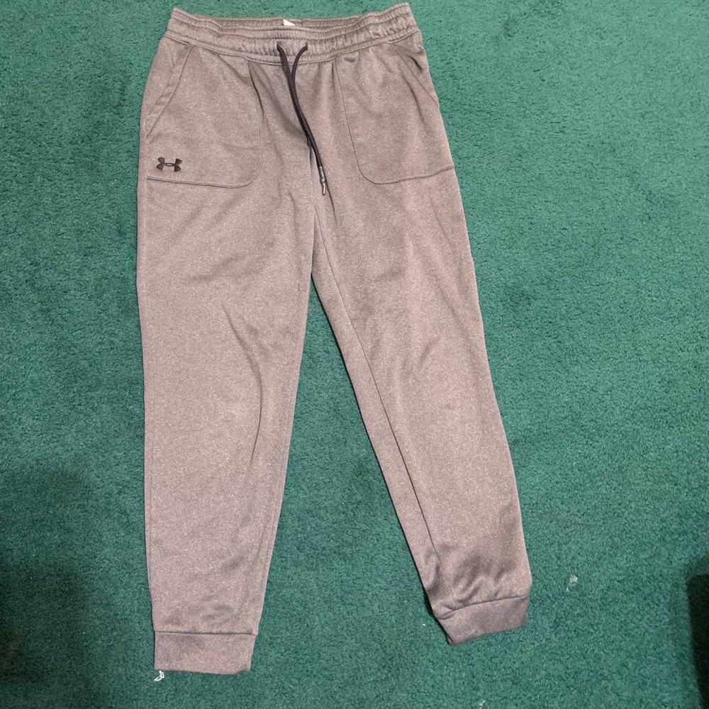 Women’s Under Armor sweatpants